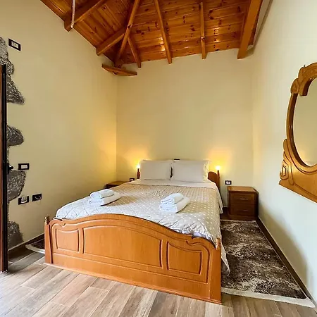 Stara Stone House Tranquil Garden & Dazzling View Exokhórion