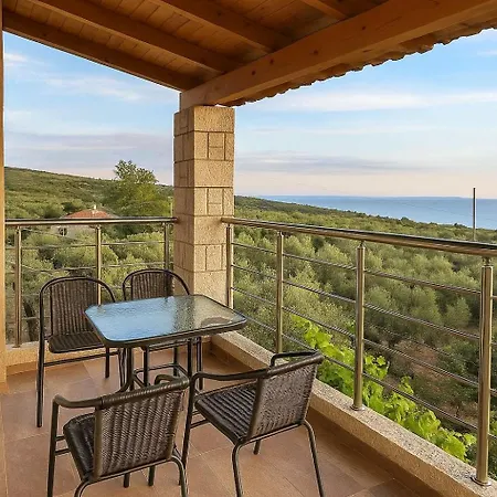 בית נופש Stara Stone House Tranquil Garden & Dazzling View *